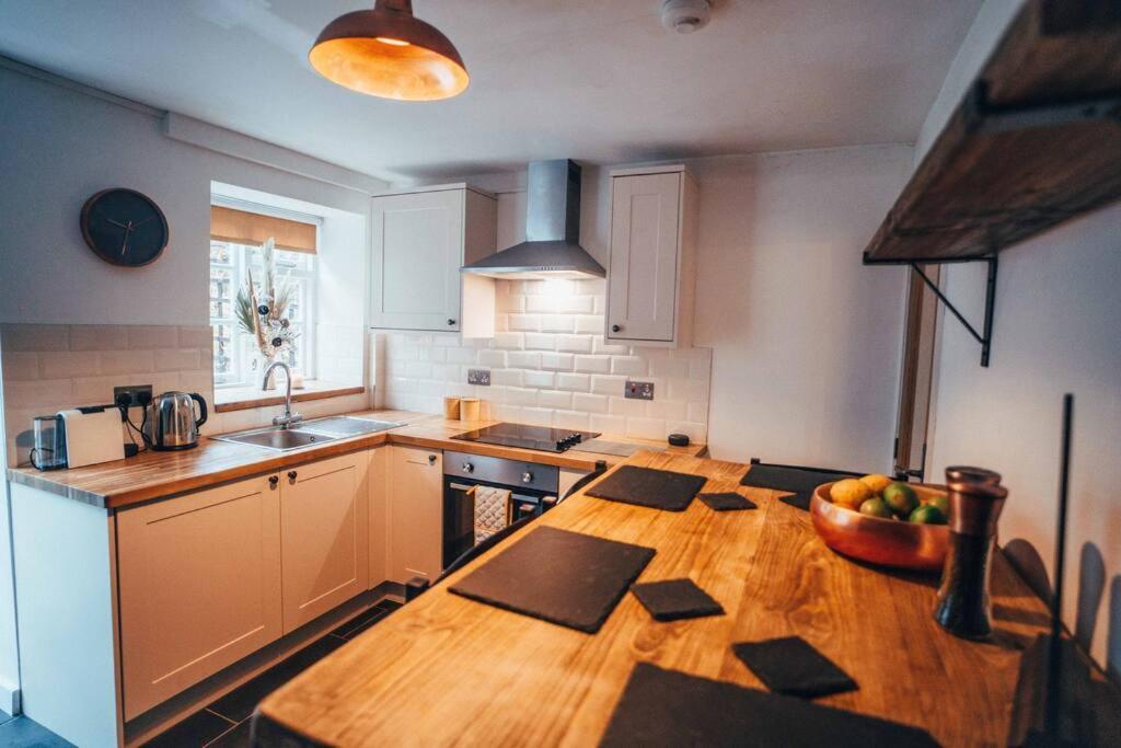Chapel Place, Charming, Cosy, Country, Cottage. Монтгомери Экстерьер фото
